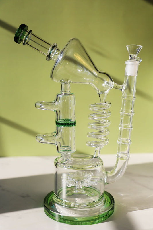 Elegant Curve Jellyfish Percolator Bong with Green Accents for the Ultimate Smooth Smoking Experience, featuring a Curve Percolator Bong design, Green Glass Bong detailing, offering a Smooth Smoking Experience with Advanced Filtration from a Glass Water Pipe