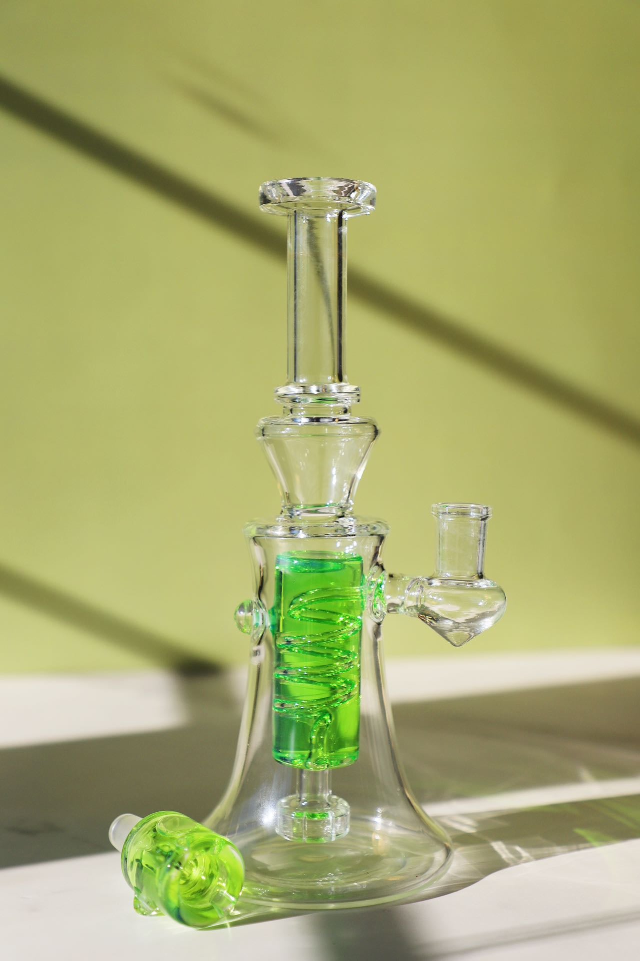 Discover the ultimate cool with our Spiral Freezable Glycerin Bong, available in striking red and pink. Enjoy smooth, ice-cold hits thanks to its unique glycerin chamber—ideal for an enhanced smoking experience. A perfect fusion of style and function for the modern smoke