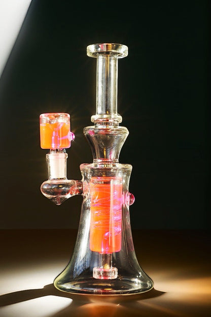 Discover the ultimate cool with our Spiral Freezable Glycerin Bong, available in striking red and pink. Enjoy smooth, ice-cold hits thanks to its unique glycerin chamber—ideal for an enhanced smoking experience. A perfect fusion of style and function for the modern smoke