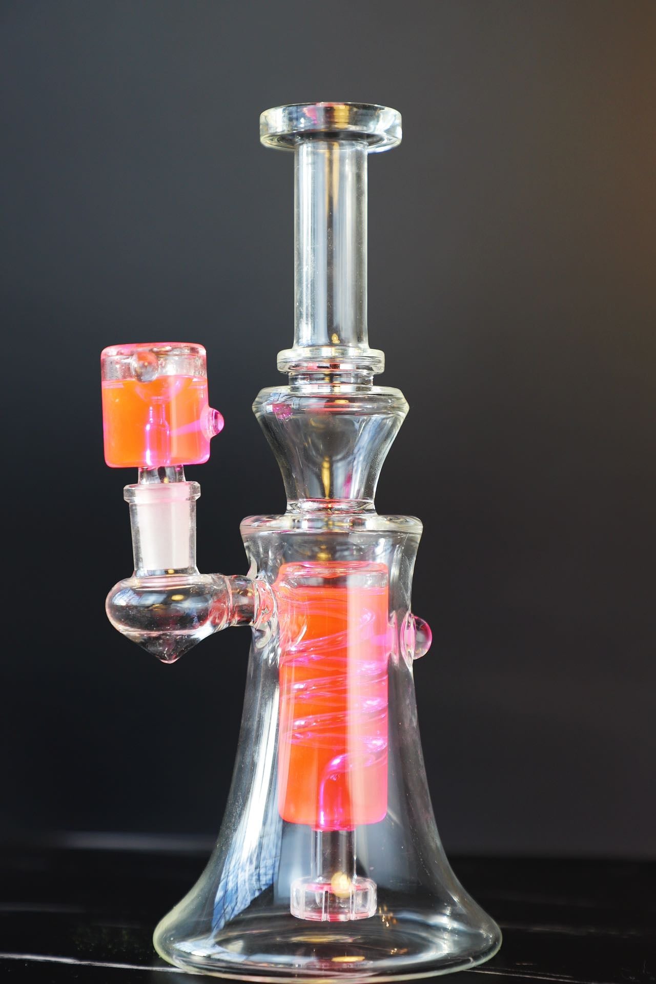 Discover the ultimate cool with our Spiral Freezable Glycerin Bong, available in striking red and pink. Enjoy smooth, ice-cold hits thanks to its unique glycerin chamber—ideal for an enhanced smoking experience. A perfect fusion of style and function for the modern smoke